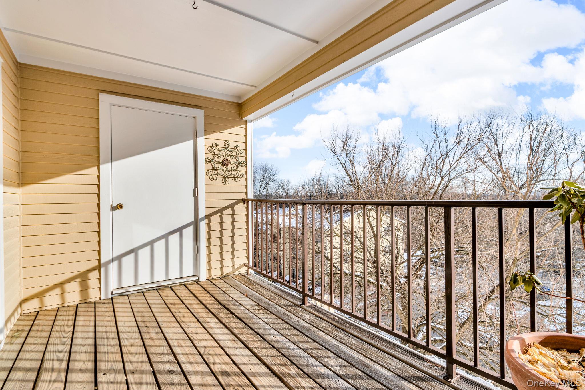 8 Cumberland Court Peekskill, NY 10566 - Photo 6 of 45 Balcony with storage closest