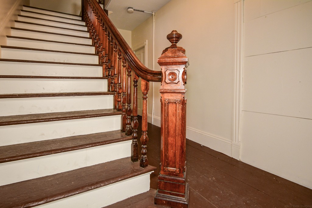 31 Ripley Street Worcester, MA 01610 - Photo 4 of 16 a view of entryway