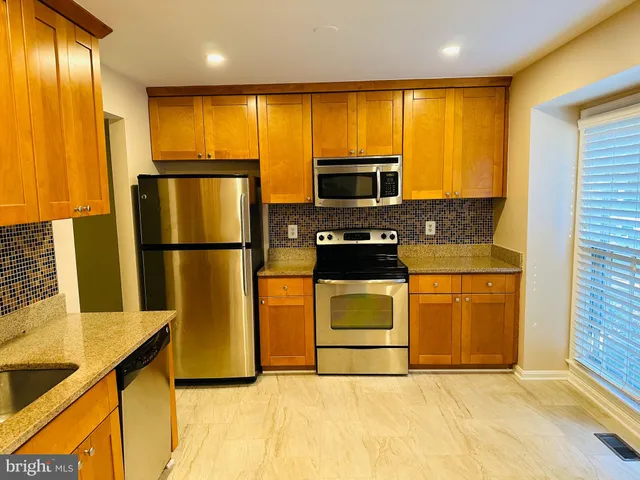 $2,500 | 10028 Maple Leaf Drive, Gaithersburg, MD 20886