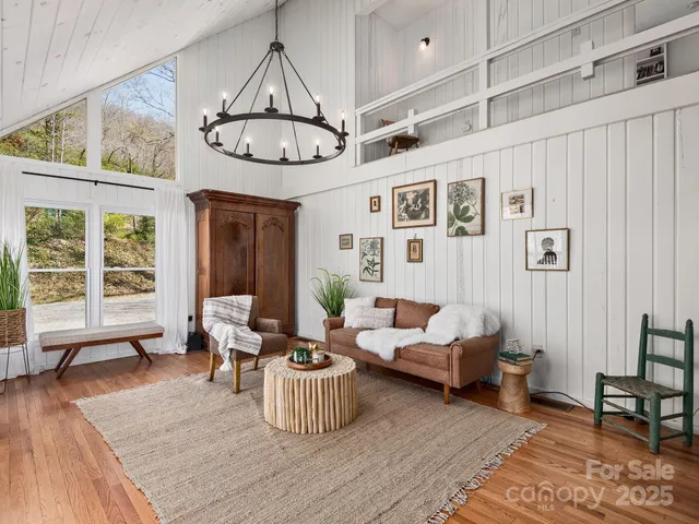 $471,000 | 1469 Old Fort Road, Fairview, NC 28730