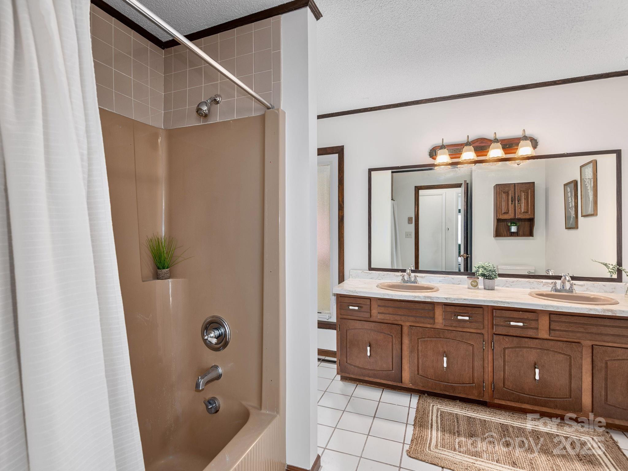 1469 Old Fort Road Fairview, NC 28730 - Photo 15 of 26 Gallery Image 15