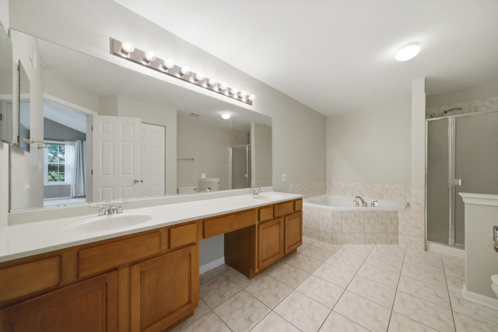 5451 McDonough Road Hoffman Estates, IL 60192 - Photo 27 of 48