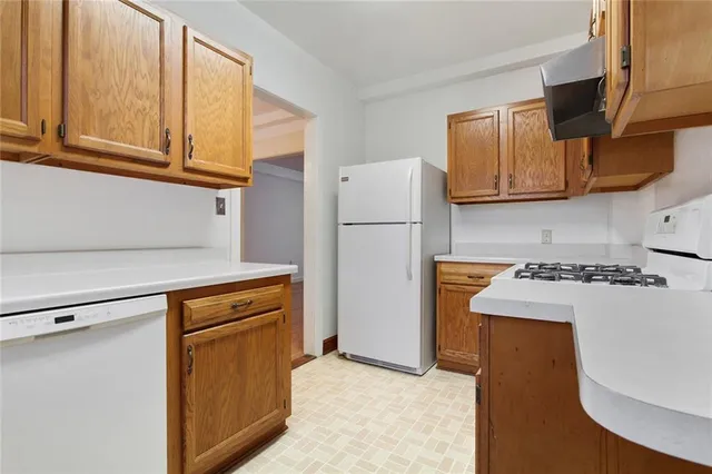 $1,800 | 5406 St Charles Avenue, Unit B, New Orleans, LA 70115