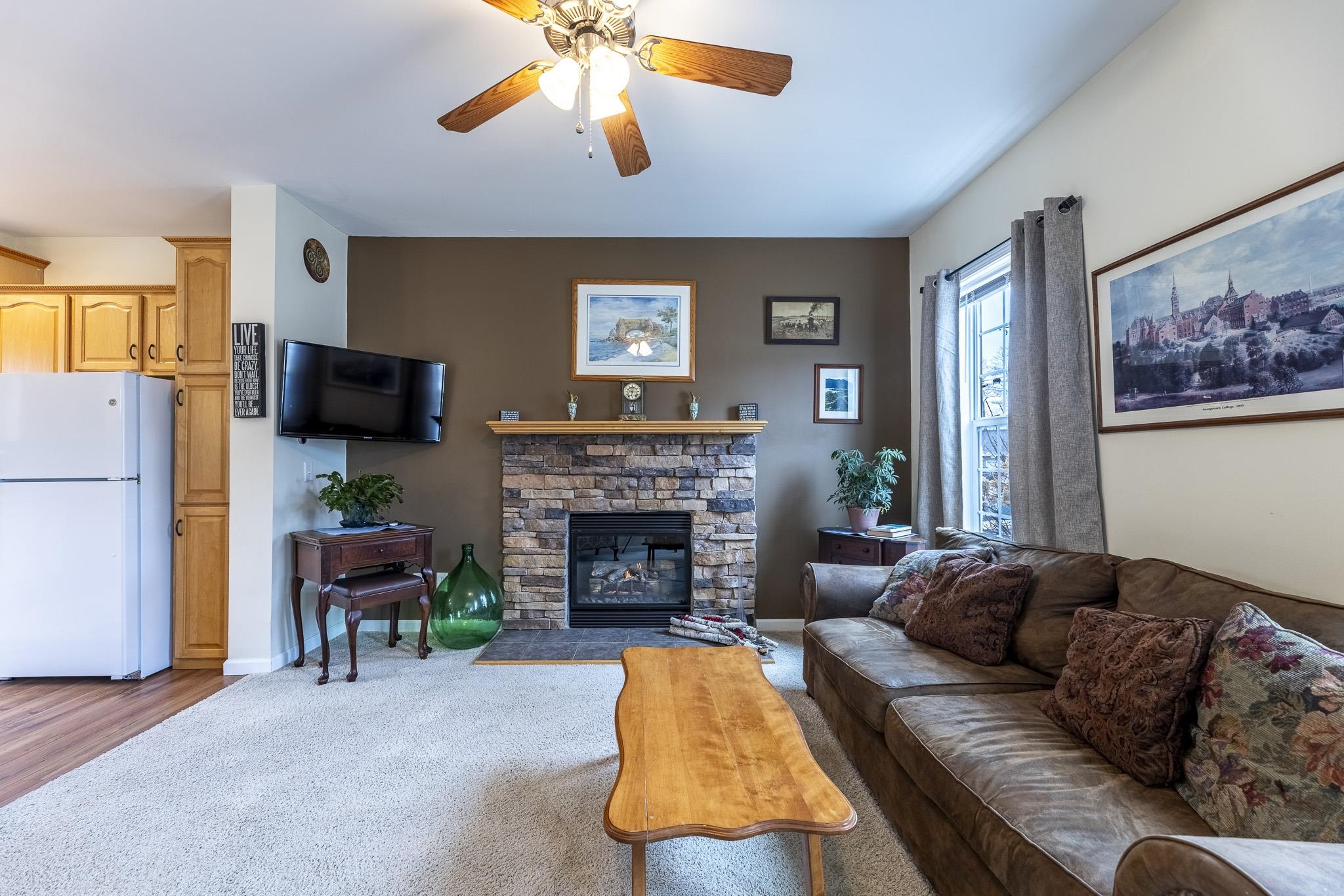 252 Butternut Road Hartford, VT 05001 - Photo 11 of 28 Gallery Image 11