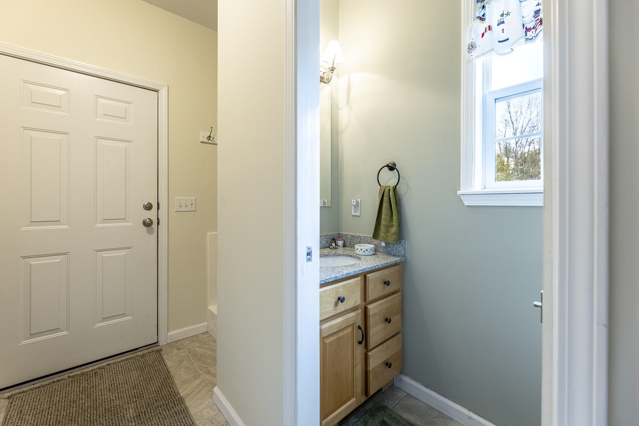252 Butternut Road Hartford, VT 05001 - Photo 16 of 28 Gallery Image 16
