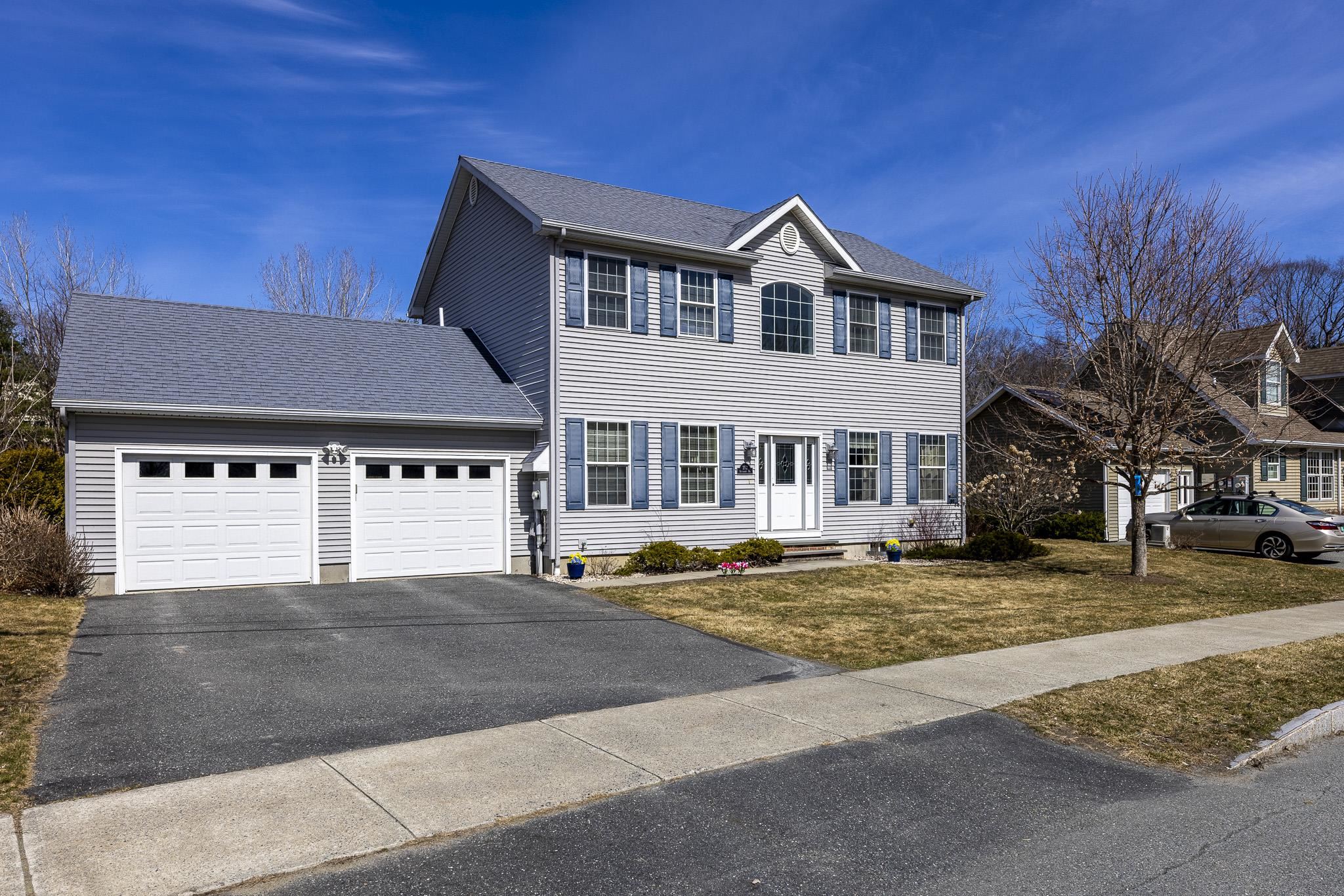 252 Butternut Road Hartford, VT 05001 - Photo 2 of 28 Gallery Image 2