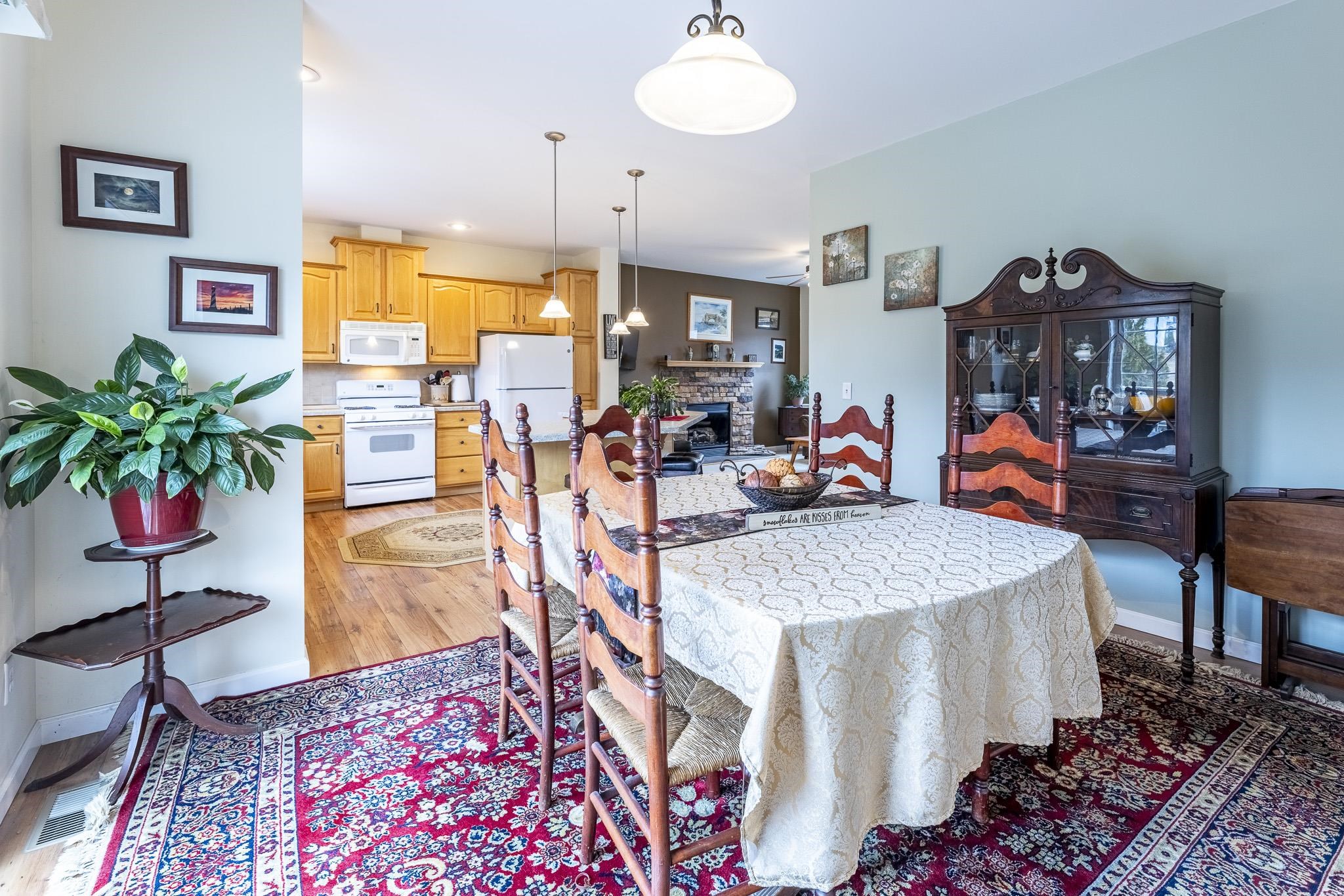 252 Butternut Road Hartford, VT 05001 - Photo 8 of 28 Gallery Image 8
