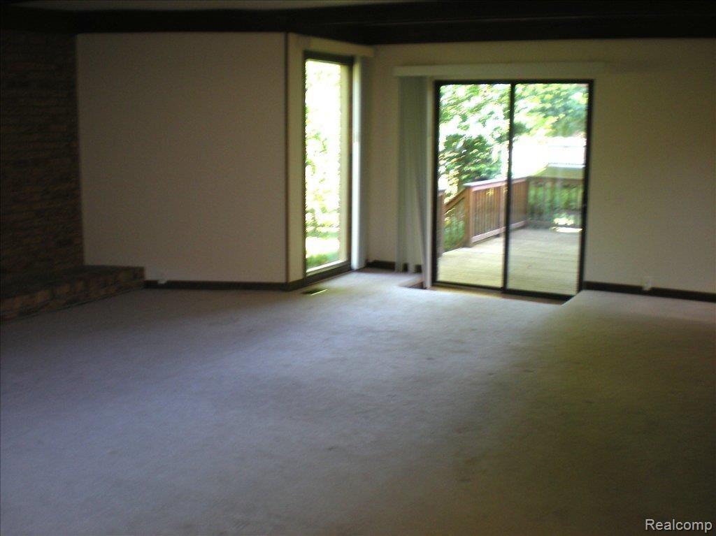 941 Medinah Drive Rochester, MI 48309 - Photo 9 of 15 941 Medinah FRm