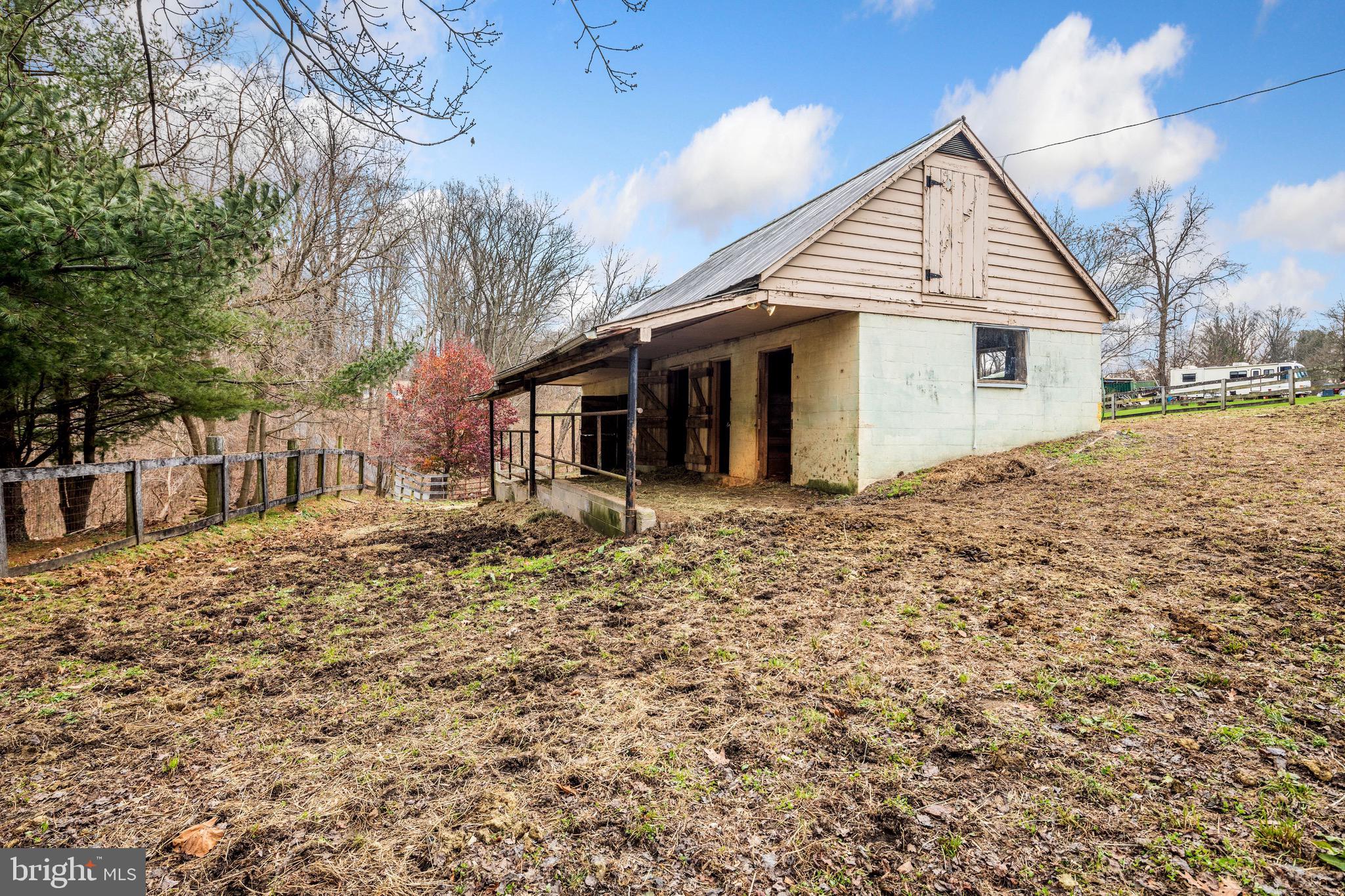 4609 Wards Chapel Road Owings Mills, MD 21117 - Photo 45 of 64 Barn