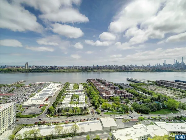 $349,000 | 250 Gorge Road, Unit 29L, Cliffside Park, NJ 07010