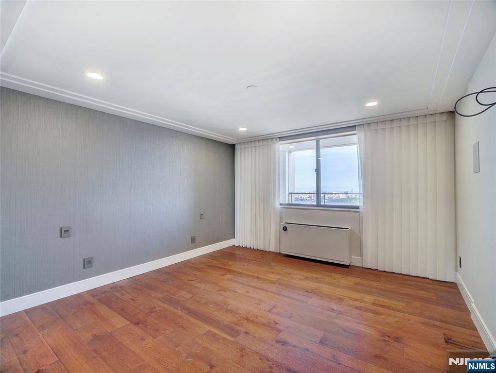 250 Gorge Road, Unit 29L Cliffside Park, NJ 07010 - Photo 17 of 31