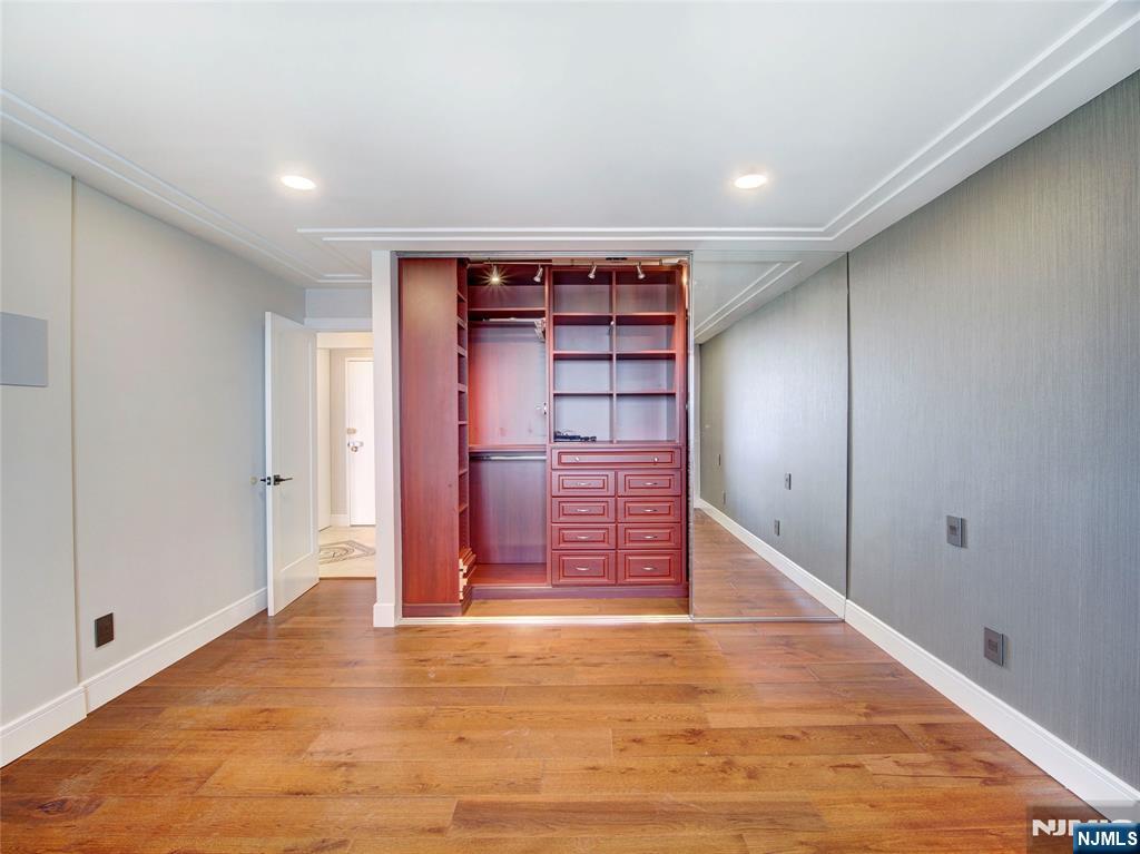 250 Gorge Road, Unit 29L Cliffside Park, NJ 07010 - Photo 18 of 31