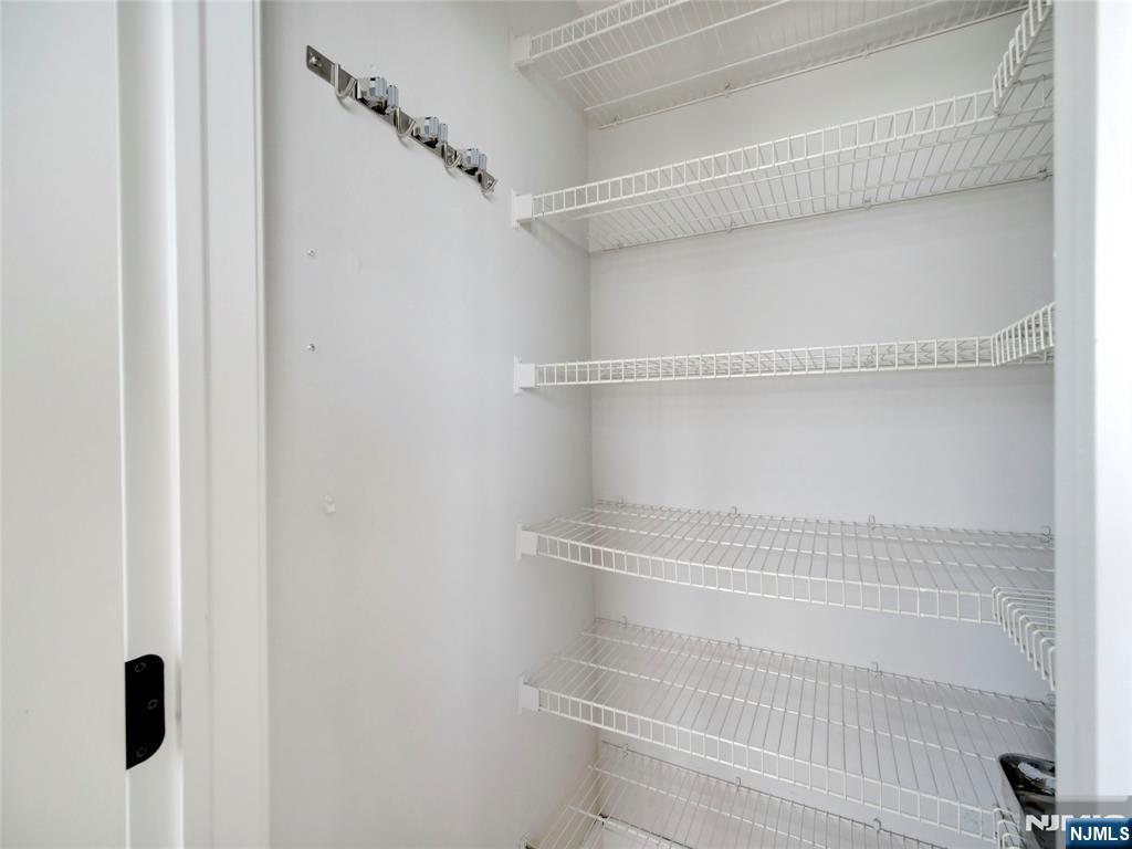 250 Gorge Road, Unit 29L Cliffside Park, NJ 07010 - Photo 20 of 31