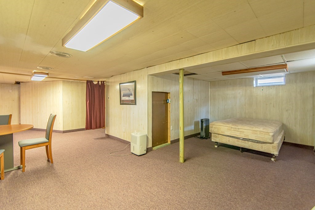 332 Holcomb Road Springfield, MA 01118 - Photo 26 of 39 Gallery Image 26
