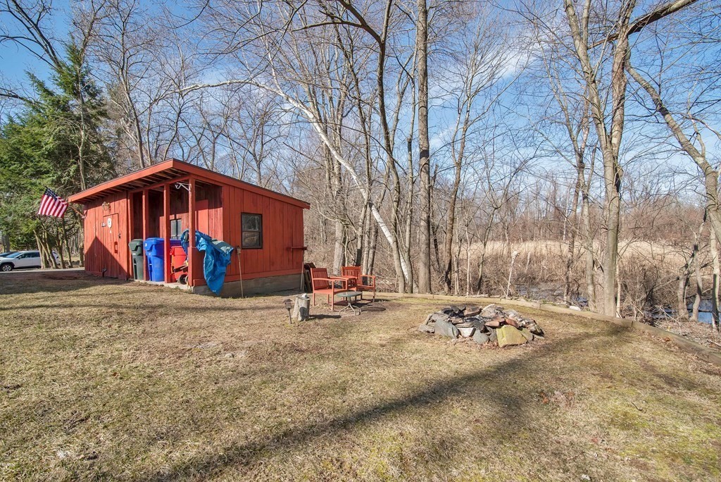332 Holcomb Road Springfield, MA 01118 - Photo 29 of 39 Gallery Image 29