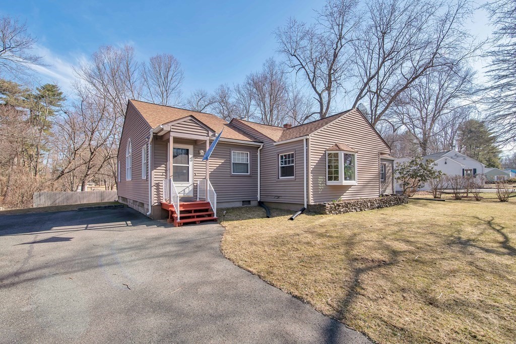 332 Holcomb Road Springfield, MA 01118 - Photo 30 of 39 Gallery Image 30