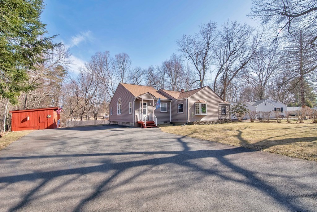 332 Holcomb Road Springfield, MA 01118 - Photo 31 of 39 Gallery Image 31