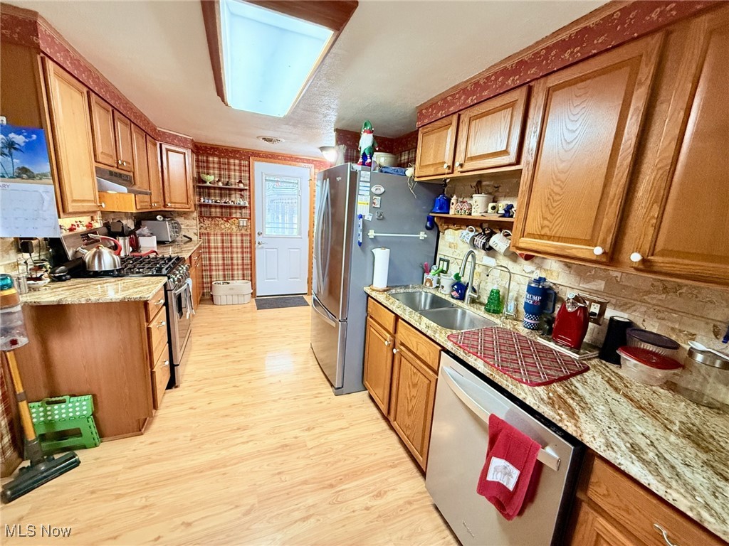 8431 Ash Drive Southwest Sherrodsville, OH 44675 - Photo 3 of 17
