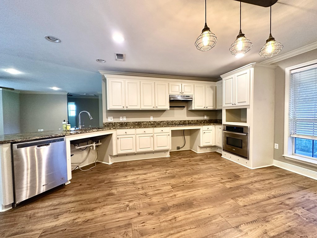 1015 Walker Lane Summit, MS 39666 - Photo 25 of 41 Handicap accessible kitchen
