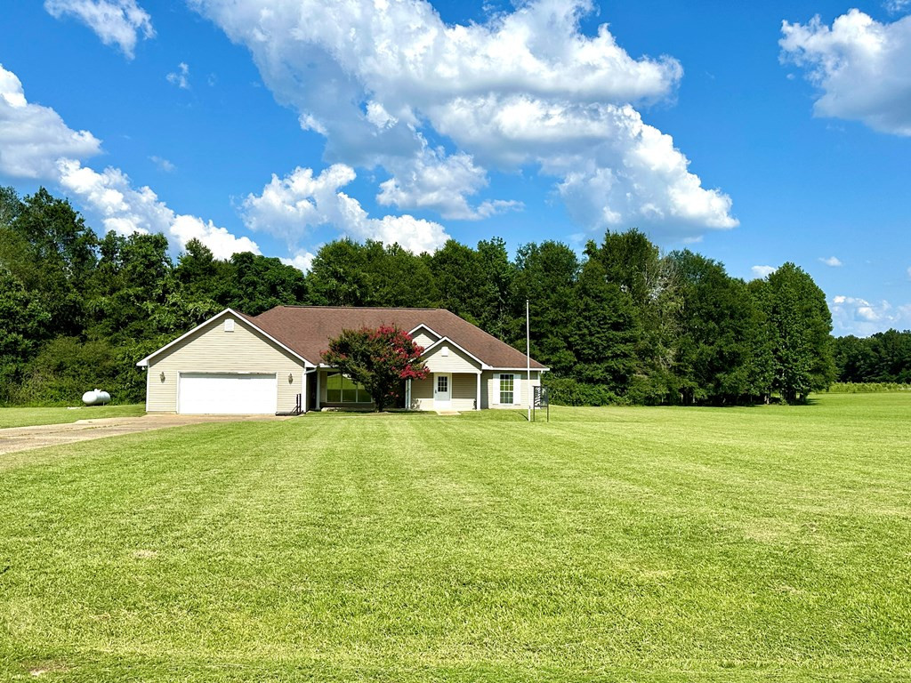 1015 Walker Lane Summit, MS 39666 - Photo 41 of 41 Beautiful, huge front yard