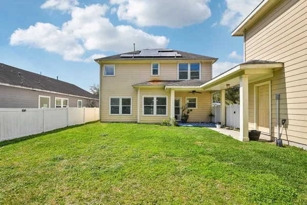 $329,900 | 101 Borondo Reach, La Marque, TX 77568