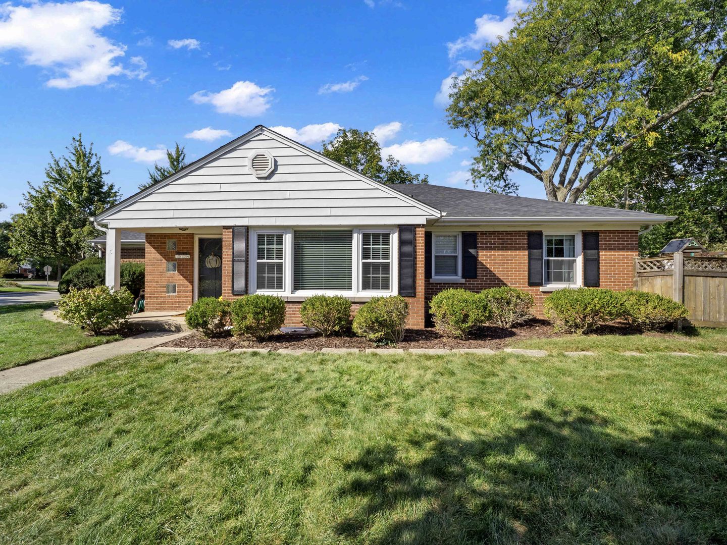 1100 Raleigh Road Glenview, IL 60025 - Photo 2 of 39