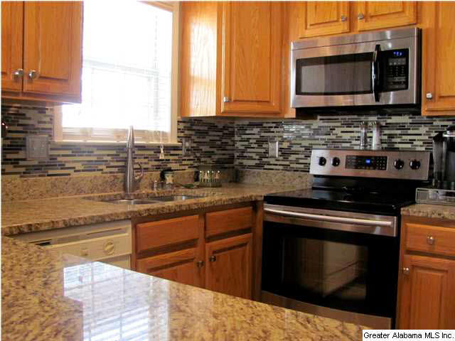 267 Warwick Lane Alabaster, AL 35007 - Photo 7 of 21