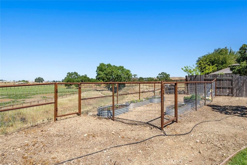 310 Whitewater Road Templeton, CA 93465 - Photo 27 of 35