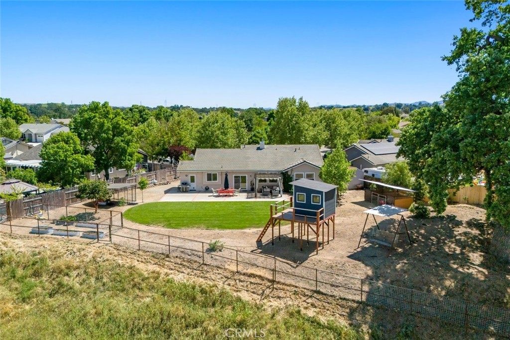 310 Whitewater Road Templeton, CA 93465 - Photo 33 of 35