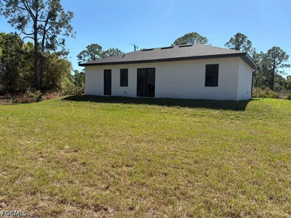 $2,250 | 1037 Barcelona Street East, Lehigh Acres, FL 33974