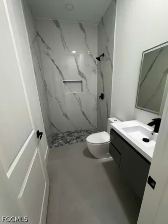 $2,250 | 1037 Barcelona Street East, Lehigh Acres, FL 33974