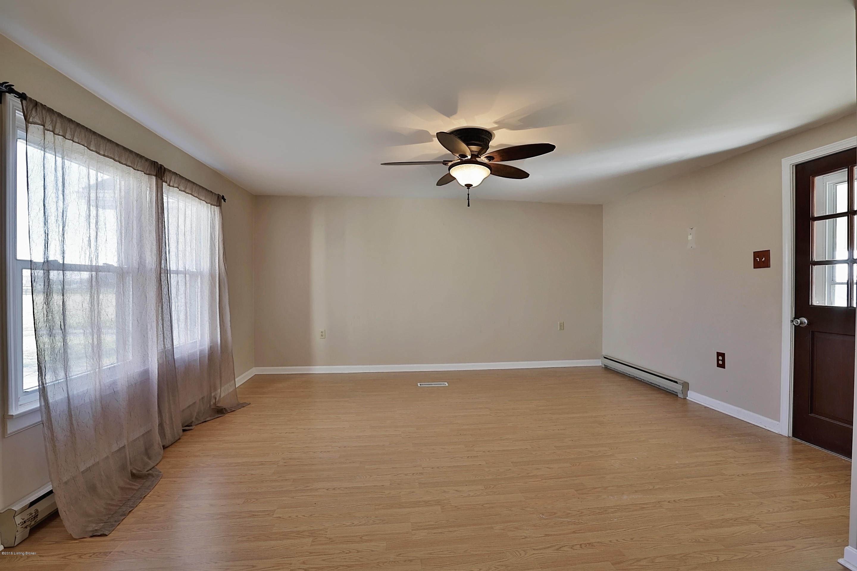 7275 Vigo Road Bagdad, KY 40003 - Photo 11 of 36 Family-room