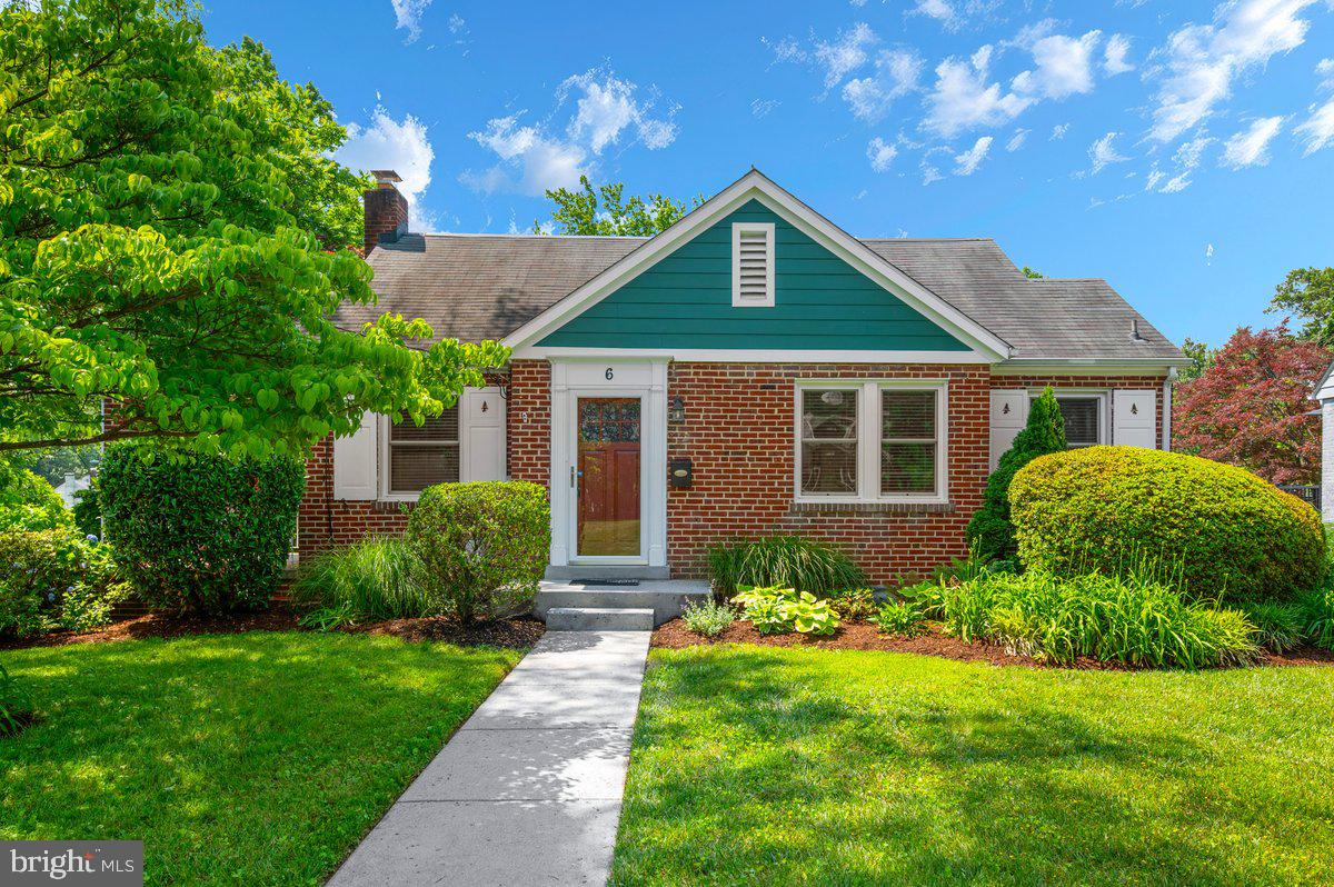 Welcome to Highland Views most inviting Cape Cod