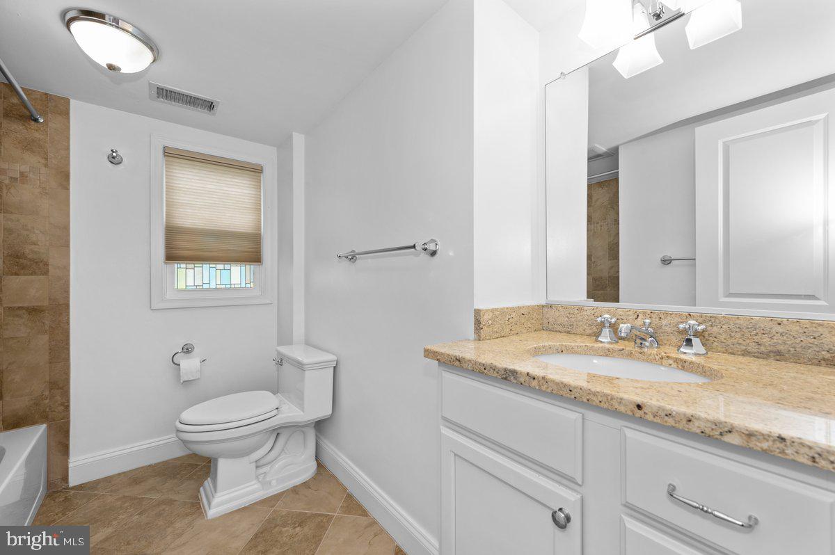 6 East Hamilton Avenue Silver Spring, MD 20901 - Photo 20 of 47 Upper level Full bathroom