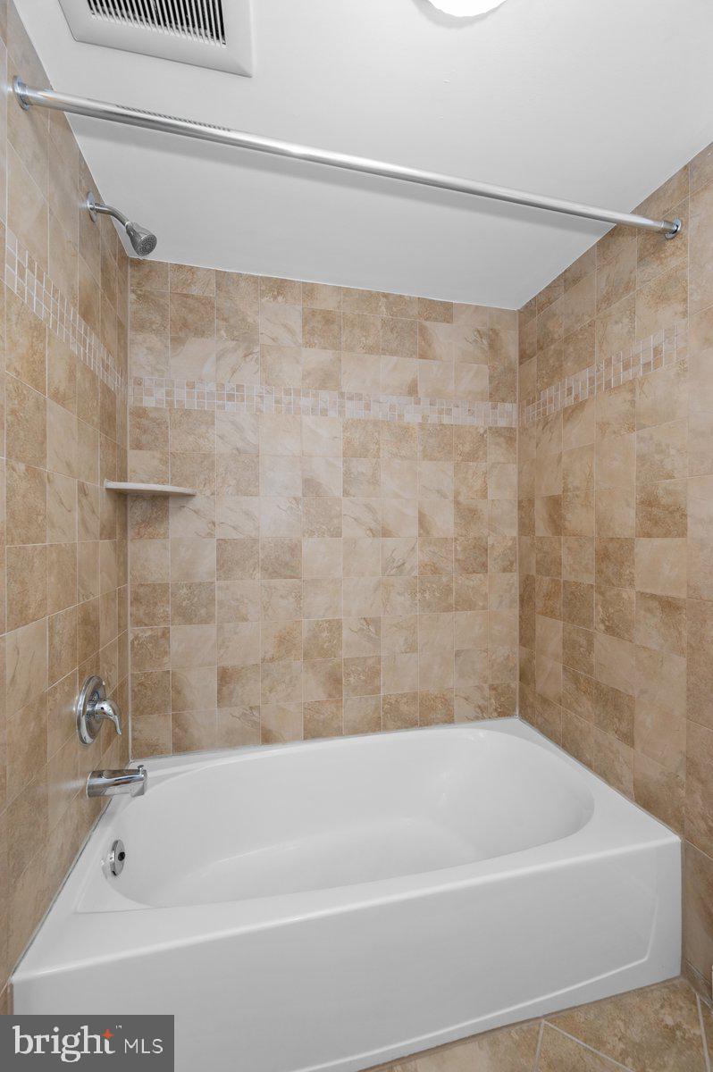 6 East Hamilton Avenue Silver Spring, MD 20901 - Photo 21 of 47 Upper level full bath