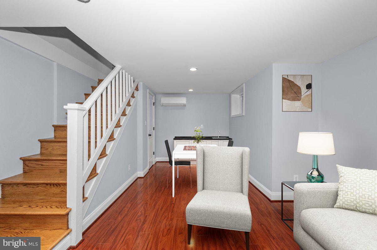 6 East Hamilton Avenue Silver Spring, MD 20901 - Photo 24 of 47 Entertaining area *Wet bar non existent