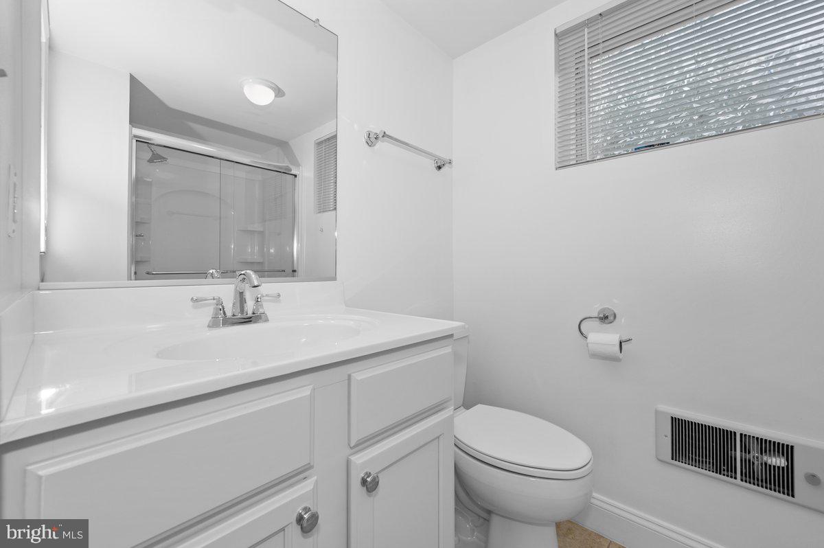 6 East Hamilton Avenue Silver Spring, MD 20901 - Photo 27 of 47 Lower level full bathroom
