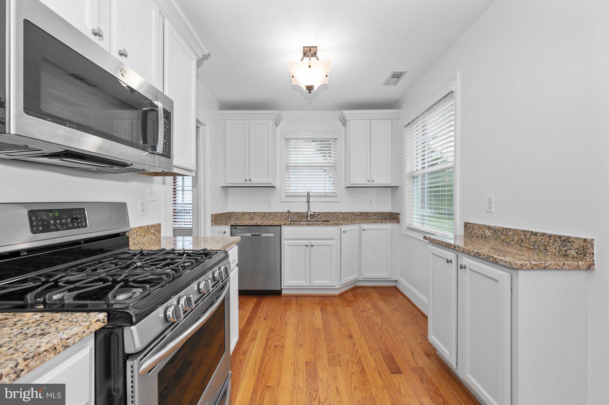 6 East Hamilton Avenue Silver Spring, MD 20901 - Photo 8 of 47 Crisp white cabinetry