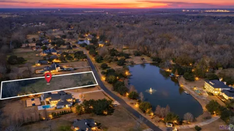 $849,000 | 2433 Laurel Lakes Avenue, Baton Rouge, LA 70820