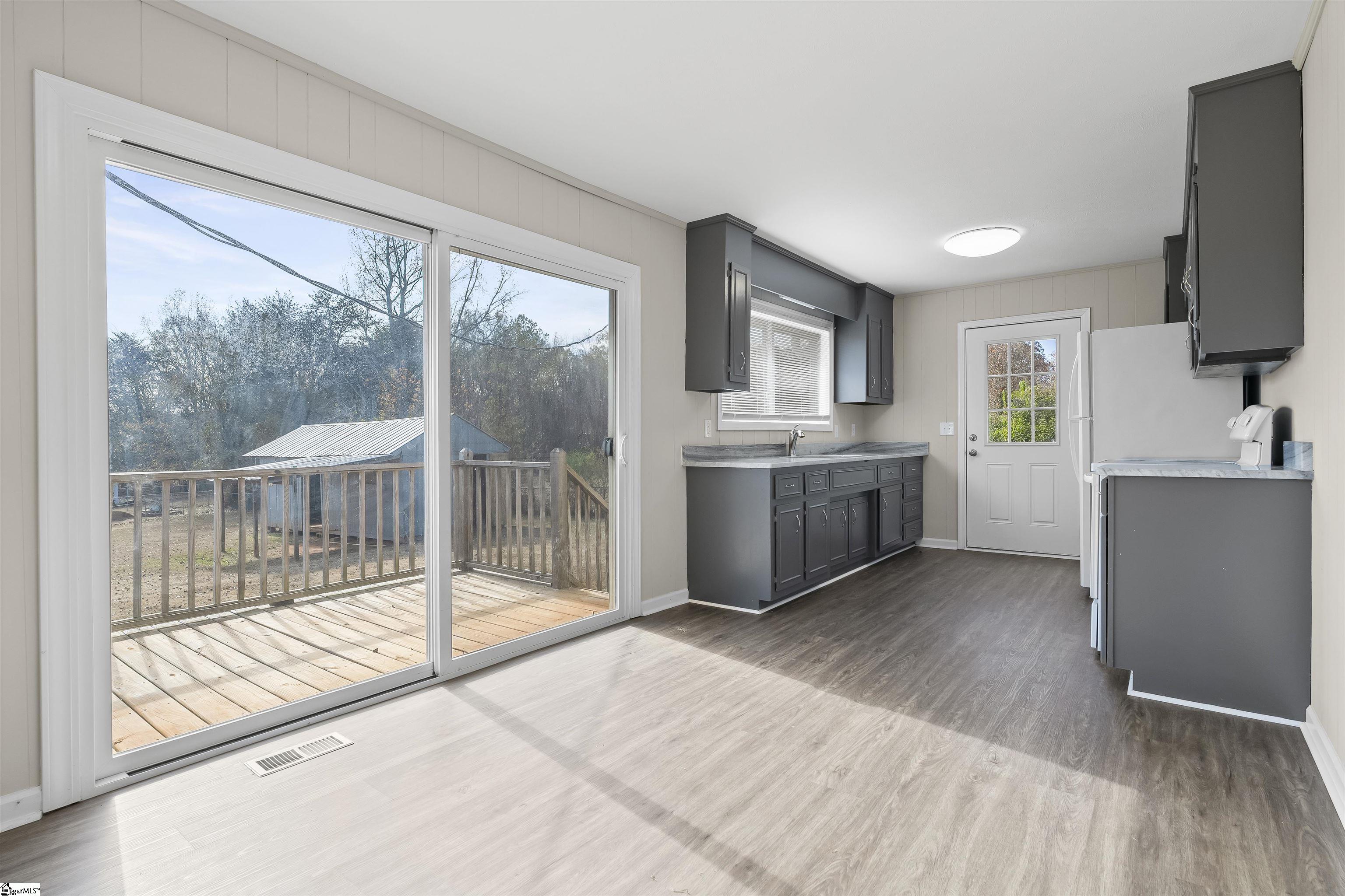 2403 East Tyger Bridge Road Greer, SC 29651 - Photo 5 of 35