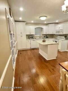 241 Rolling Ridge Way Simpsonville, KY 40067 - Photo 4 of 19 241RollingRidgeWay_24635_4