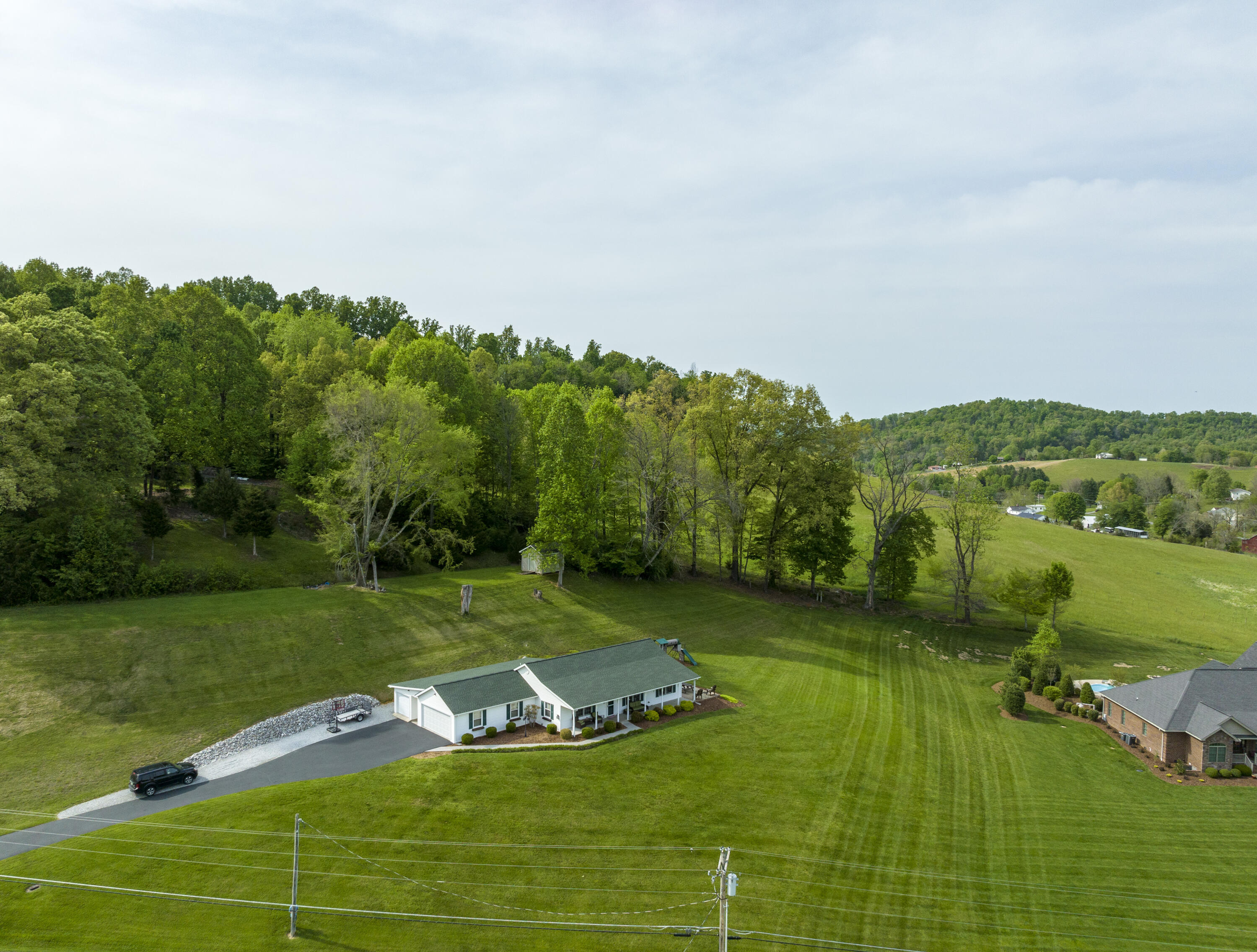 365 Max Jett Road Johnson City, TN 37601 - Photo 2 of 47 67C8CE8F-9B30-4D32-A765-B5C72F86EAD8