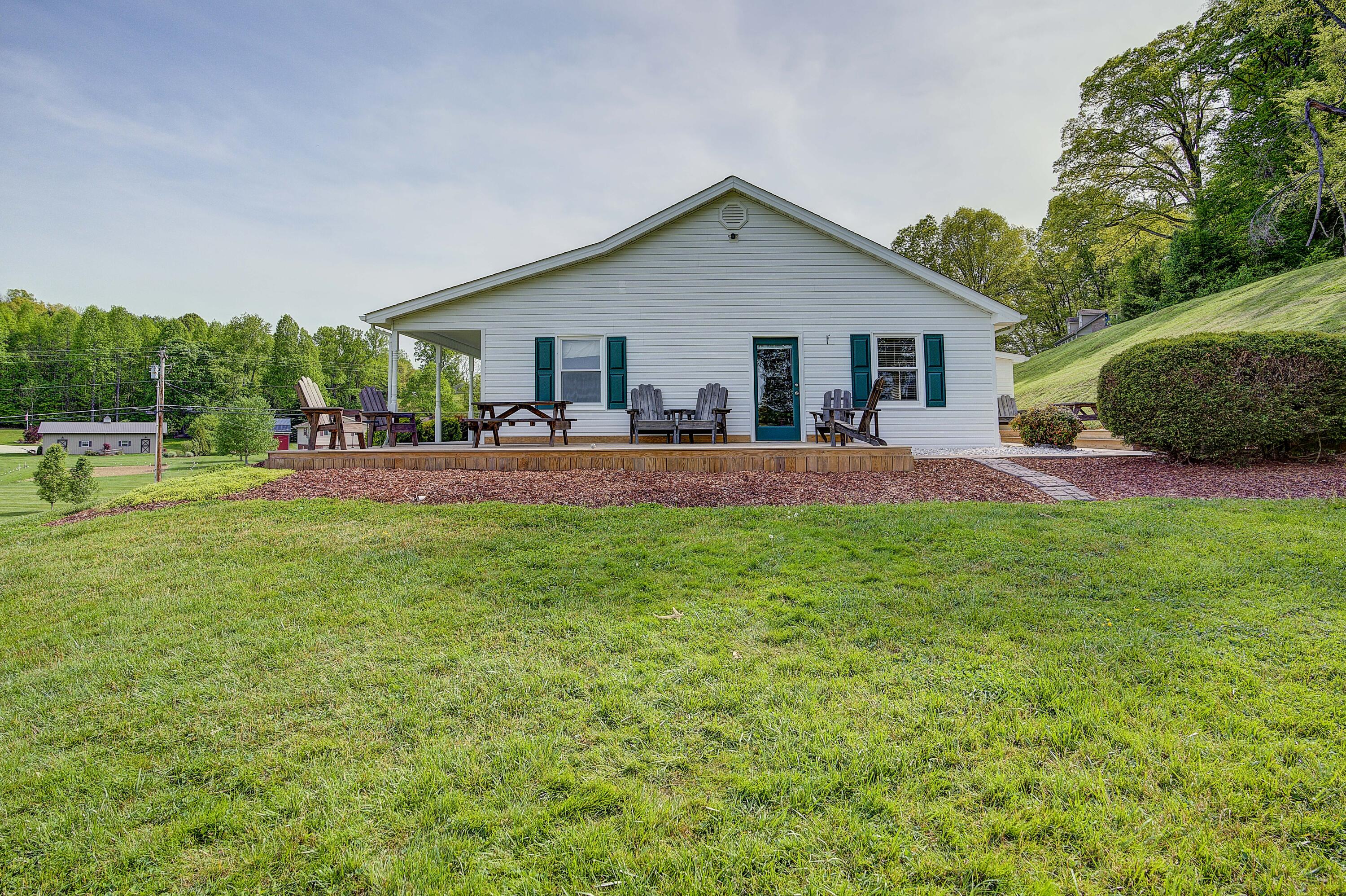 365 Max Jett Road Johnson City, TN 37601 - Photo 42 of 47 Side yard