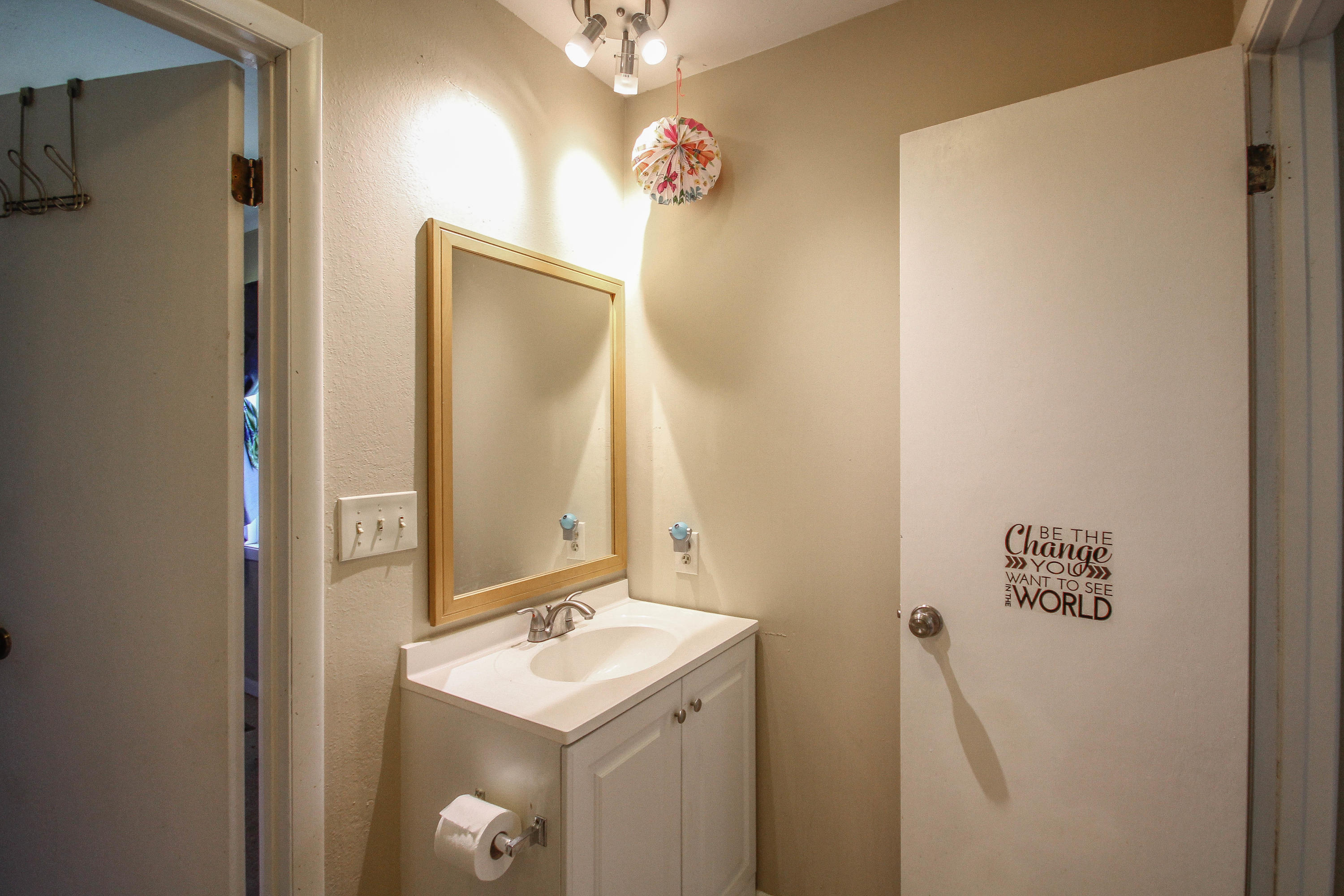 218 North Springview Road Maryville, TN 37801 - Photo 22 of 37 Jack and Jill Bath