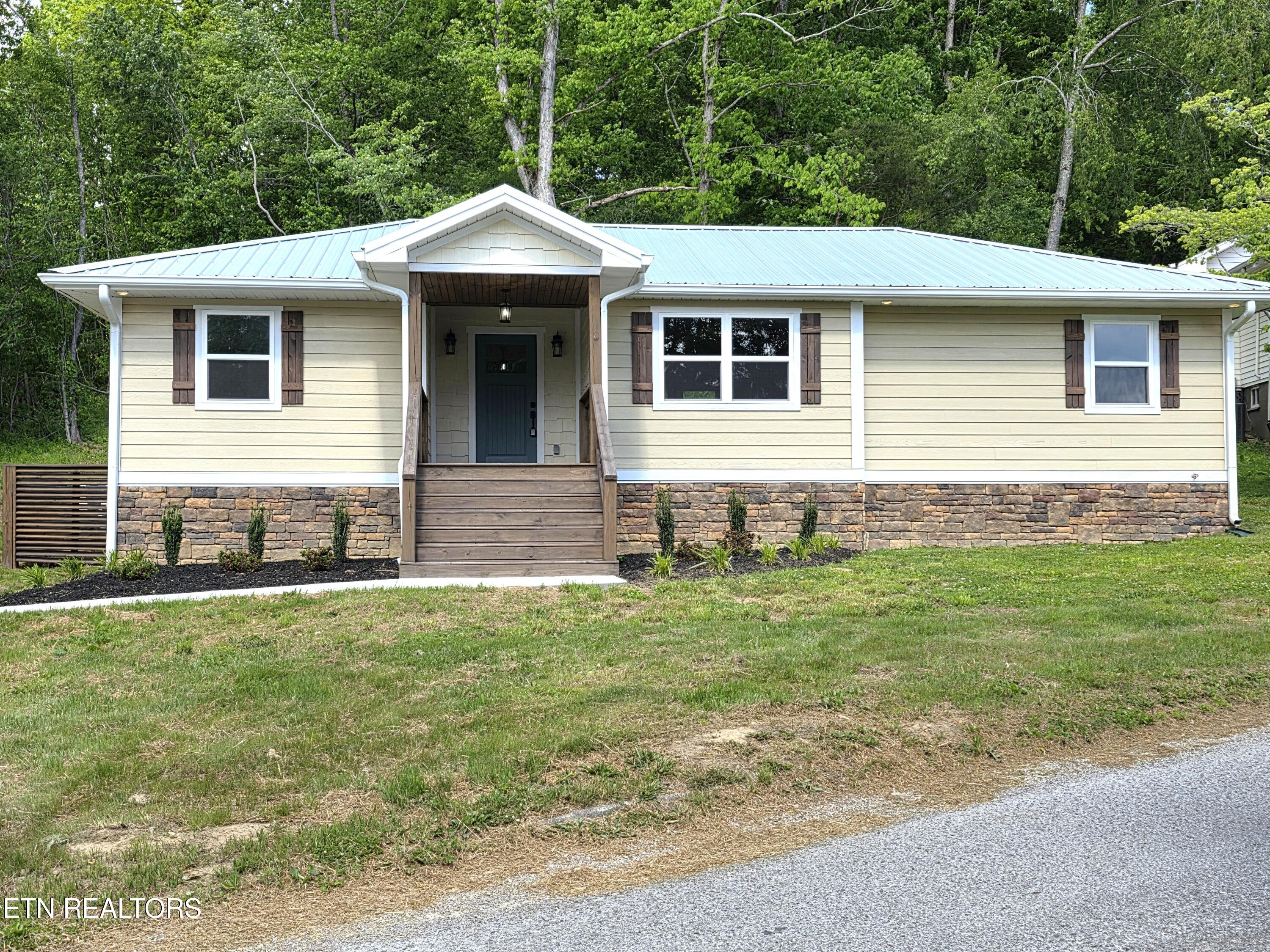 590 Litton Road Oneida, TN 37841 - Photo 1 of 28 20260513_160552 (2)