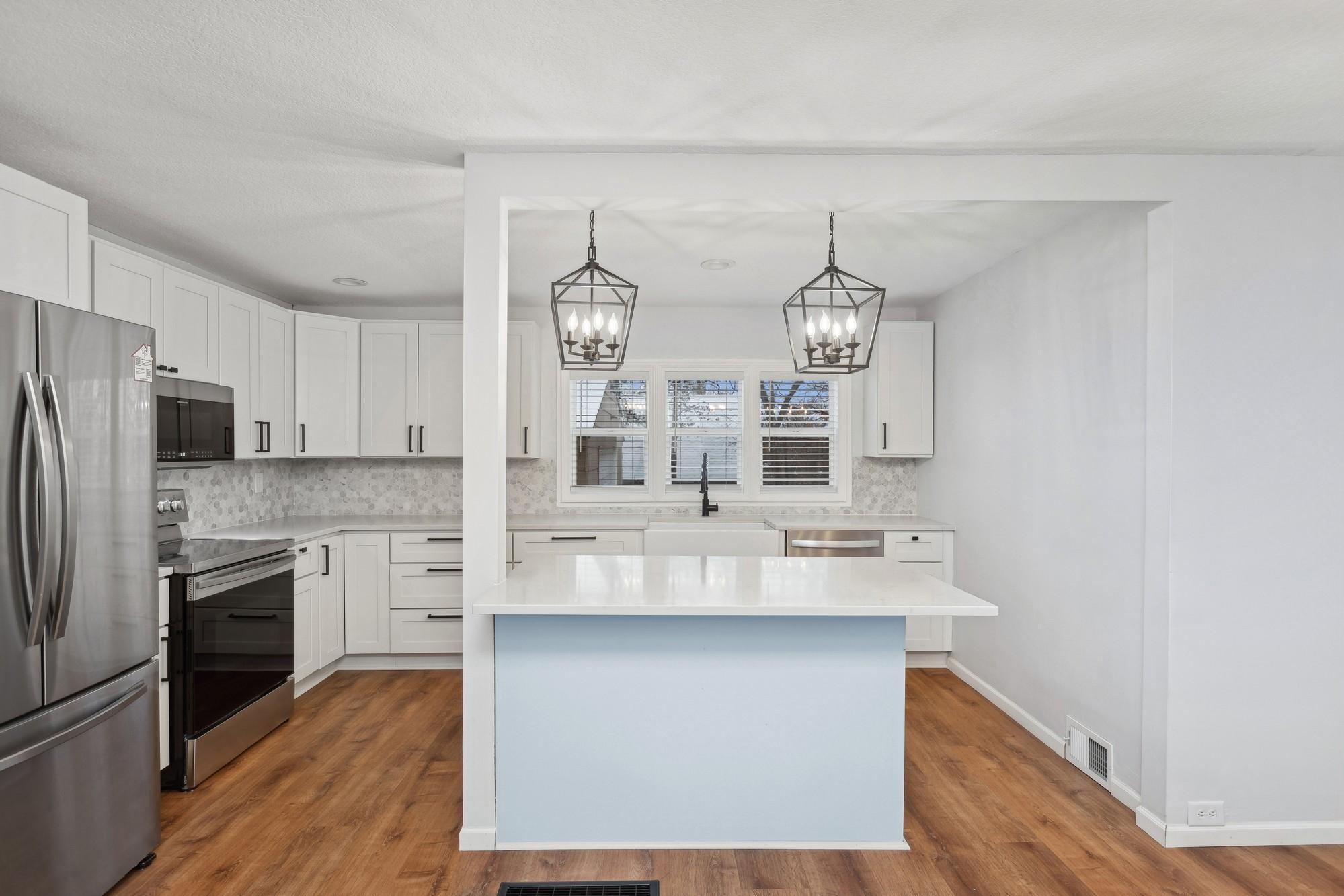 2918 County Road 101 Wayzata, MN 55391 - Photo 4 of 23