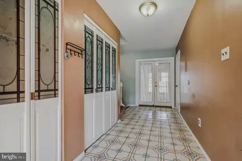 $390,000 | 34 Robert Oakes Drive, Newark, DE 19713
