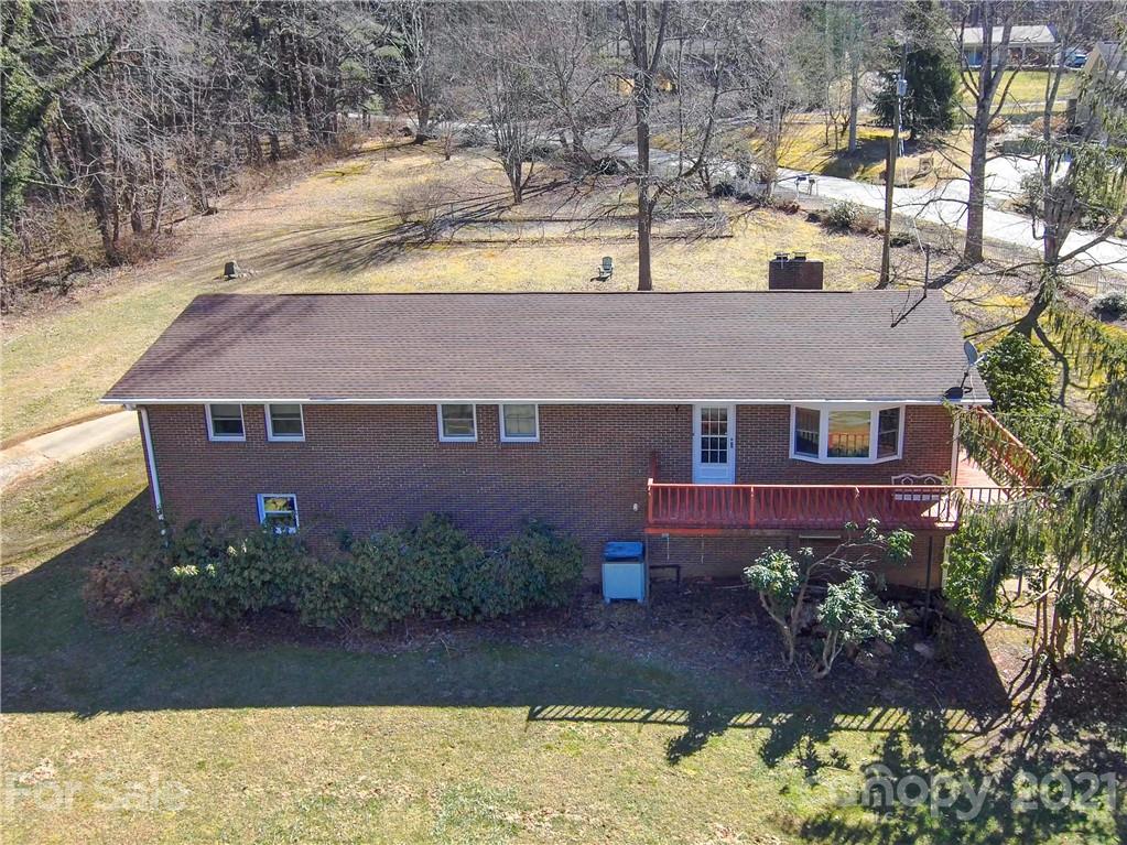 291 Timberlane Road Waynesville, NC 28786 - Photo 3 of 35 Gallery Image 3