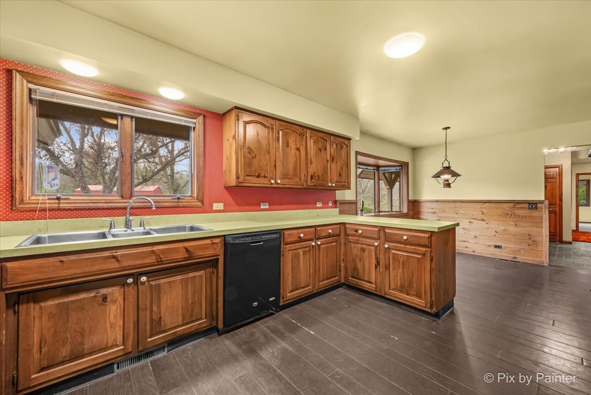 1310 South Fleming Road Bull Valley, IL 60098 - Photo 12 of 55