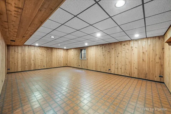 $750,000 | 1310 South Fleming Road, Bull Valley, IL 60098